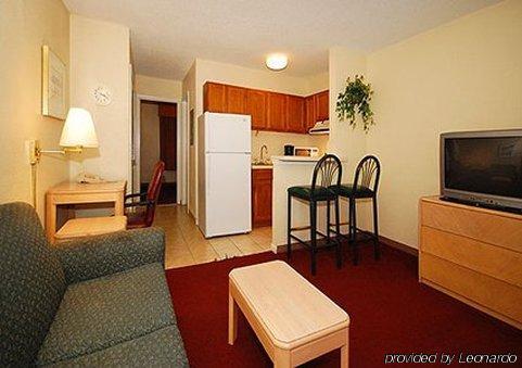 Rodeway Inn And Suites Newport News Rum bild